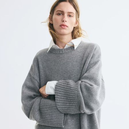 model wearing grey cashmere jumper