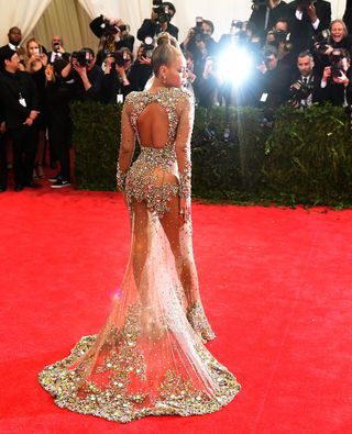 Beyonce arrives at the 2015 Metropolitan Museum of Art's Costume Institute Gala benefit in honor of the museums latest exhibit China: Through the Looking Glass May 4, 2015 in New York.