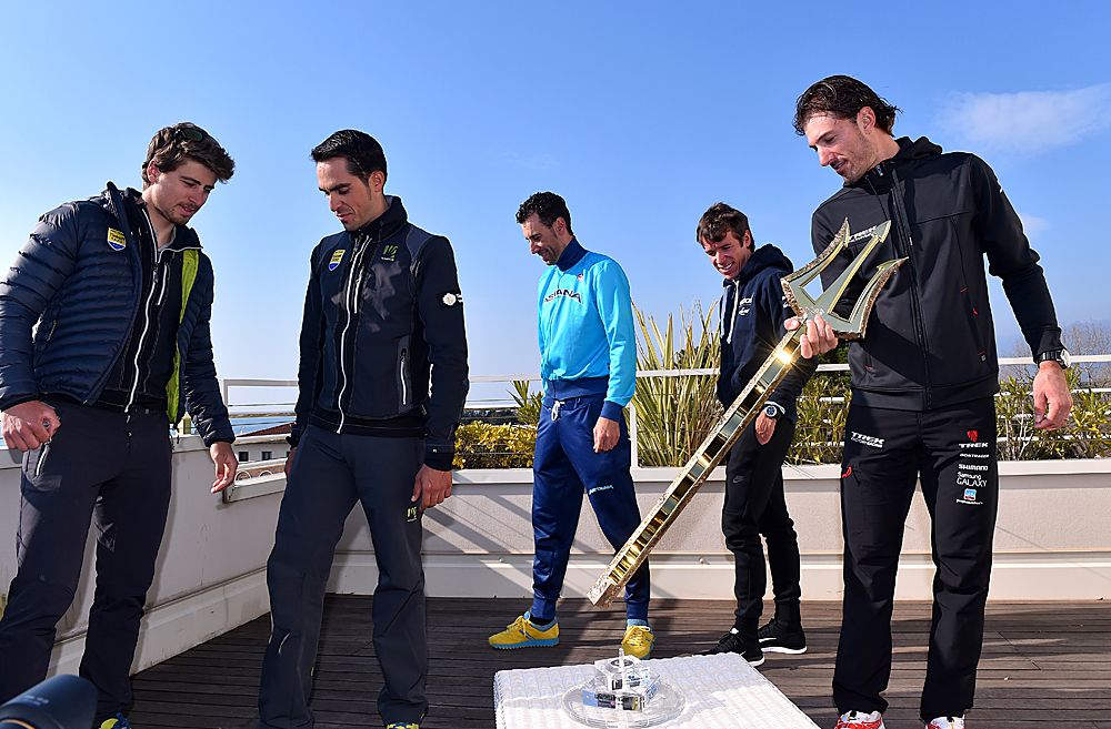 The top riders of Tirreno-Adriatico gather around the trident