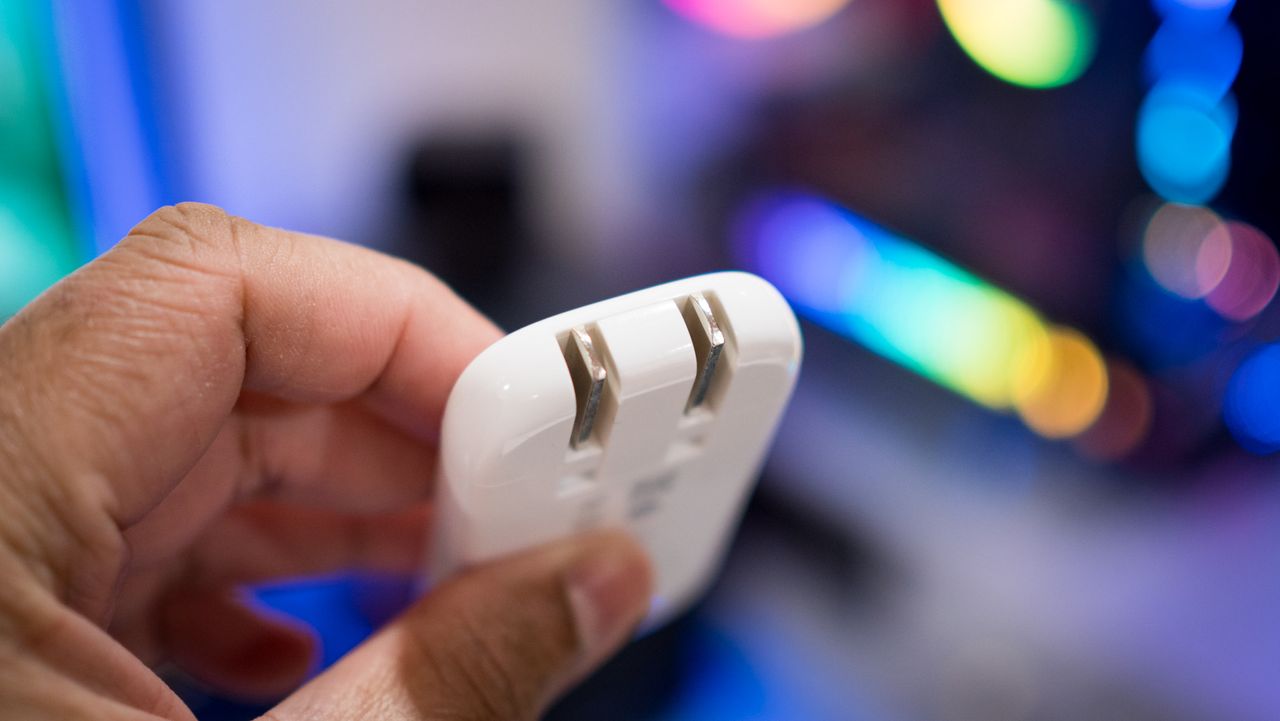 OPPO 50W mini SuperVOOC charger