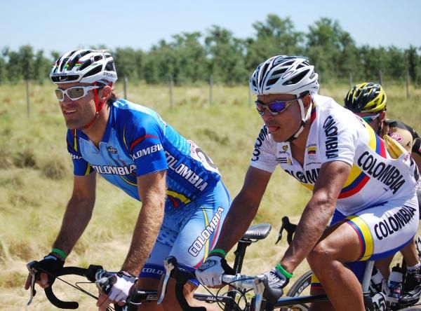 Colombia's Santiago Botero and Victor Hugo Pe&ntilde;a