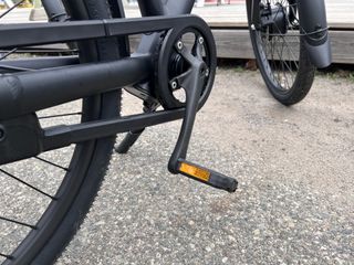 VanMoof X3 e-bike pedal