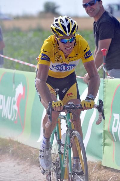 Sylvain Chavanel (Quick Step) had only one day to ride his newly painted Merckx before he lost both green and yellow jerseys.
