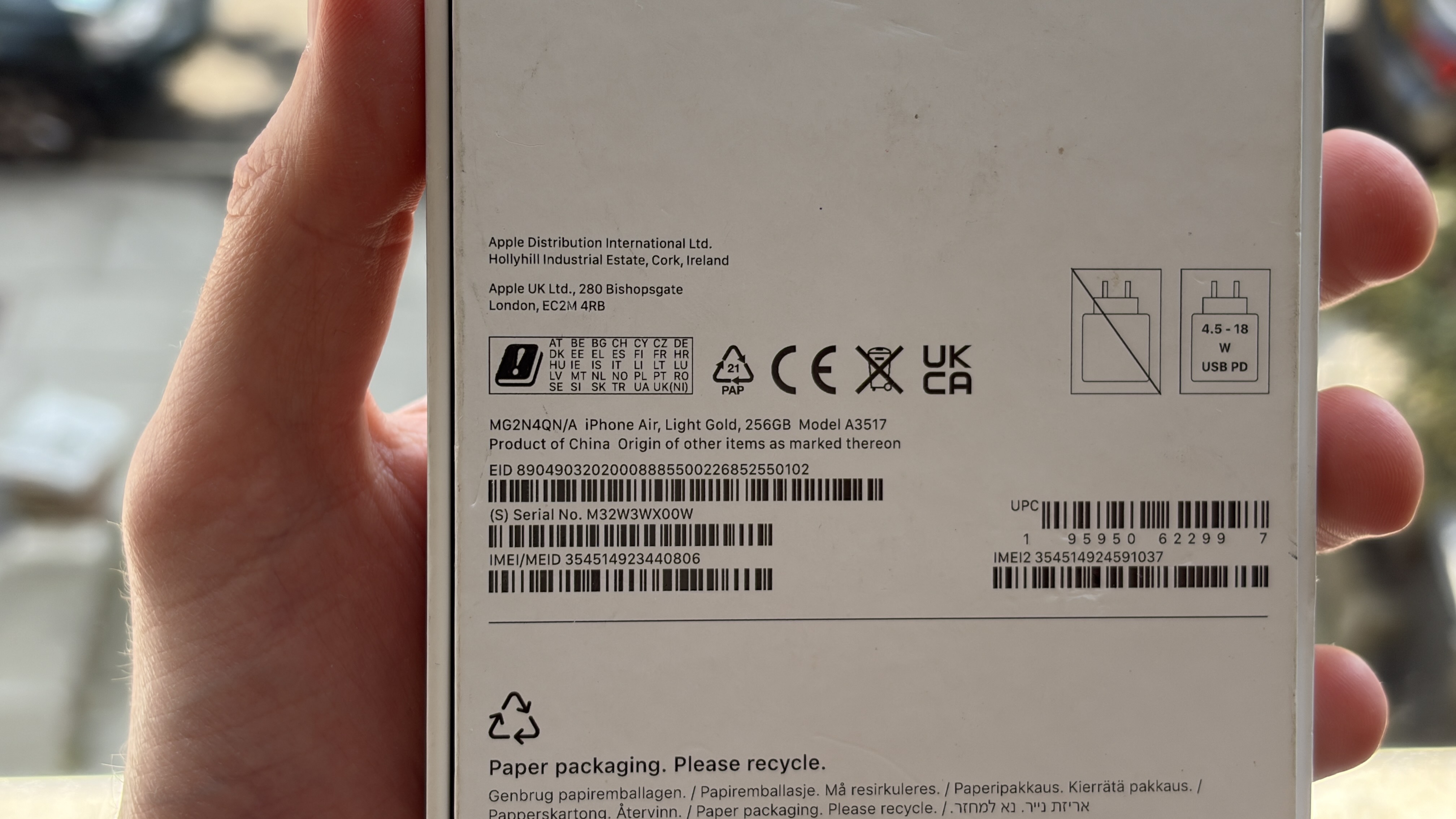The back of the iPhone Air's box