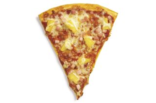 Waitrose Essentials Ham And Pineapple Pizza: 3/10