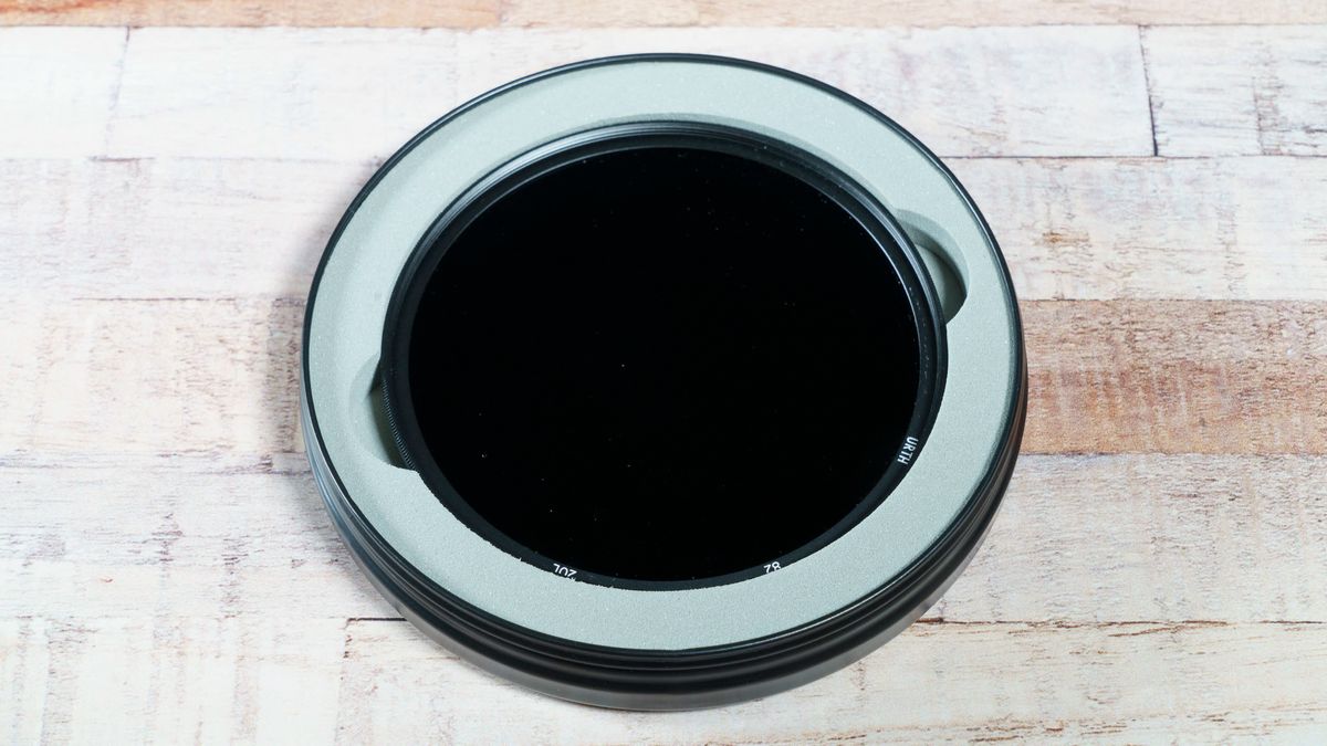 Urth 43mm Circular ND1000 10-Stop Lens Filter Plus+ UND1000PL43