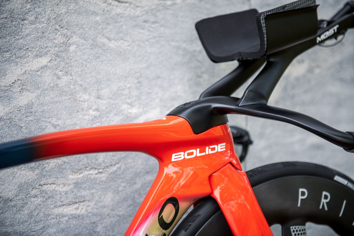 The new Pinarello Bolide F A detailed gallery of Adam Yates' time