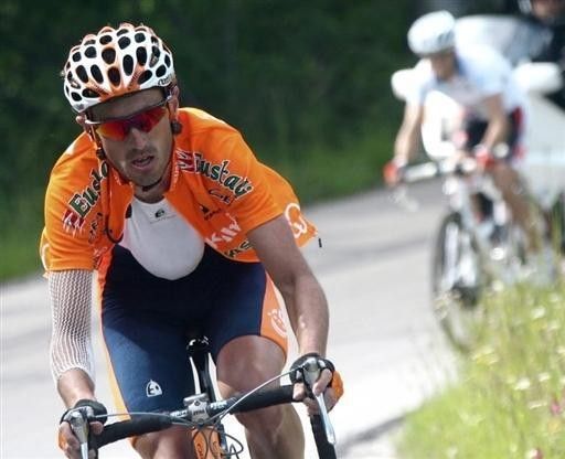 Iban Mayo has found his climbing legs