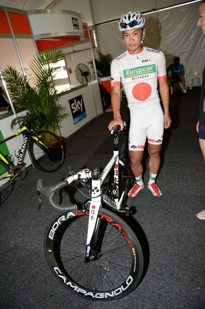 Yukiya Arashiro prepares for training