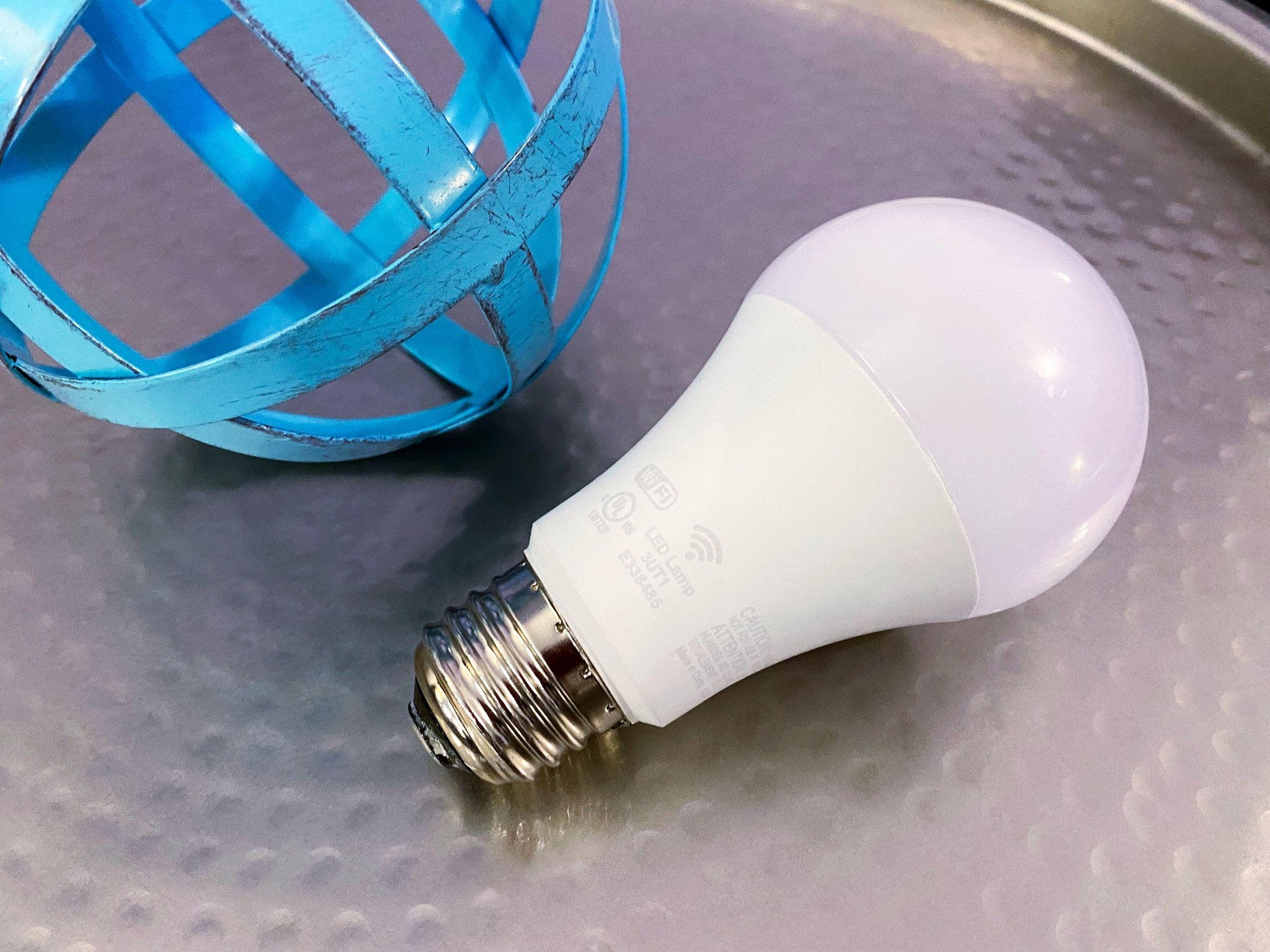 Nanoleaf Essentials A19 E27 smart bulb review: affordable smart lighting