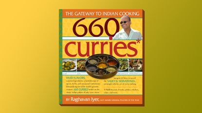 Book cover of '660 Curries' by Raghavan Iyer