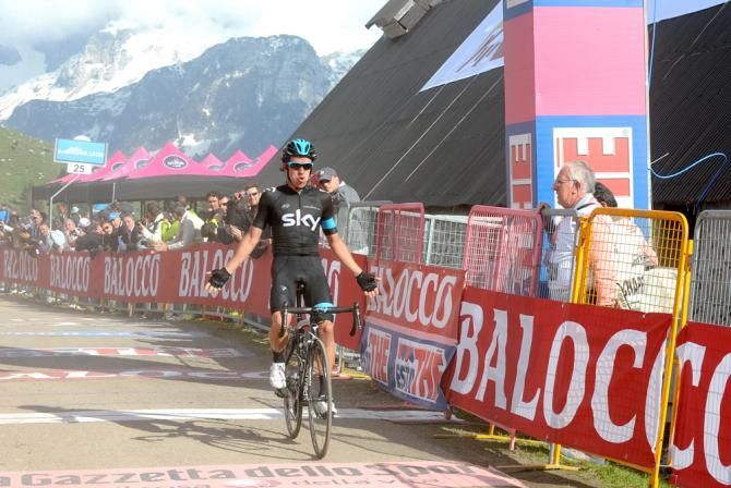 Rigoberto Uran (Sky Procycling) wins stage 10 of the Giro d'Italia