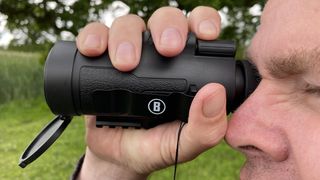 Bushnell Legend in the hands of the reviewer