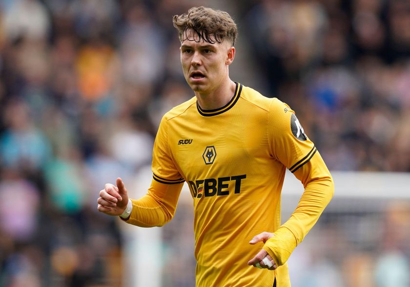 Jorgen Strand Larsen playing for Wolves against Tottenham, April 2025.
