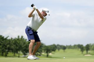 Marc Leishman hitting driver off the tee