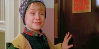 Home Alone 2: Lost In New York Macaulay Culkin making an a quick exit