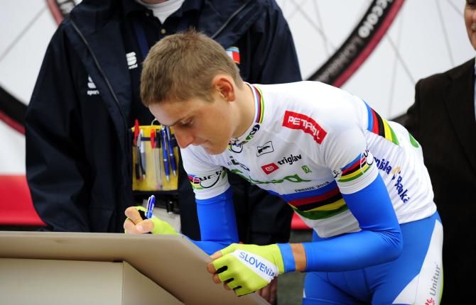 Matej Mohoric (Slovenia) finally gets to sign in!