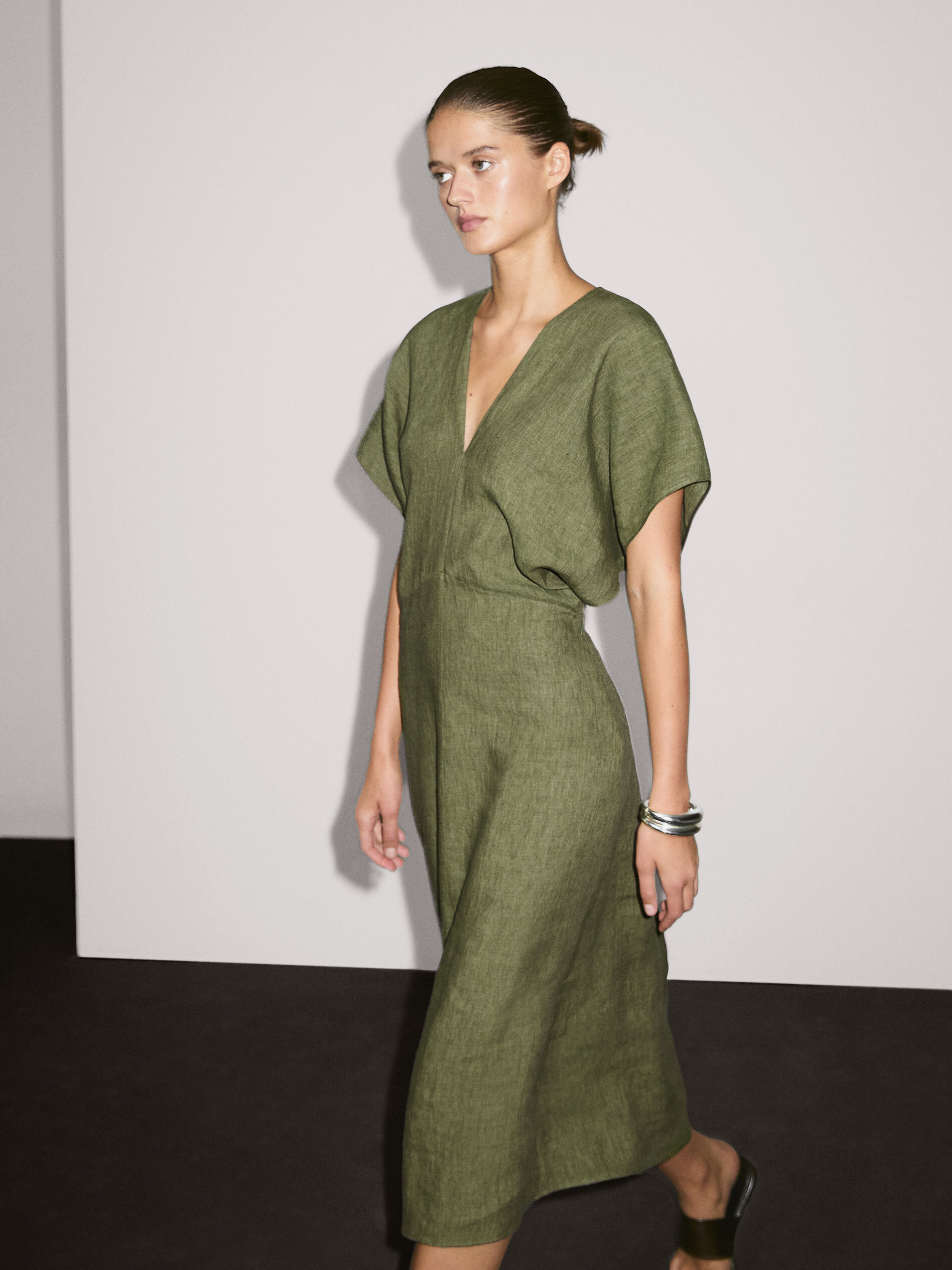 Short Sleeve Linen Midi Dress