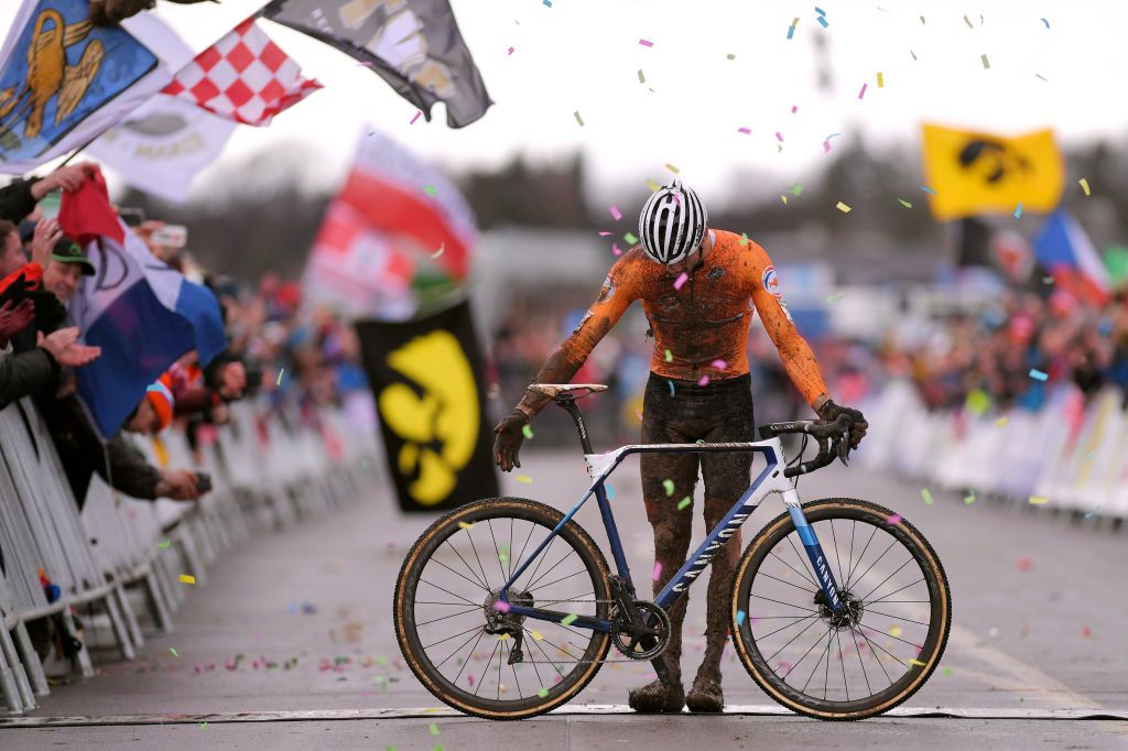 Mathieu van der Poel won the 2020 UCI Cyclo-cross World Championships elite men&#039;s race