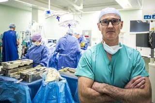 Orthopaedic surgeon Simon Scott Hospital