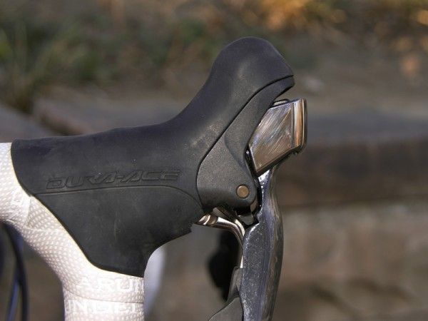 Shortening the reach leaves an unsightly gap &ndash; an oversight atypical of Shimano