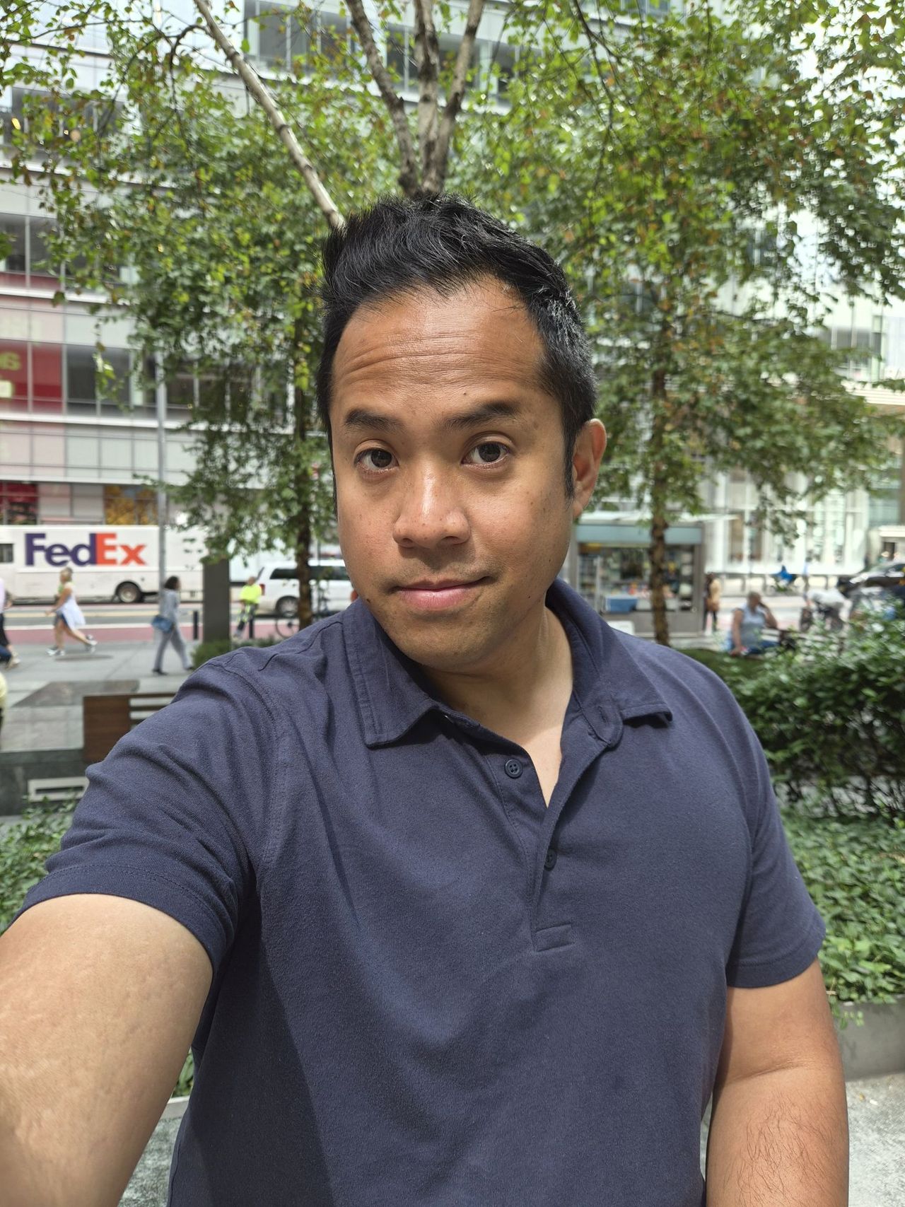Samsung Galaxy Z Flip 7 selfie sample.