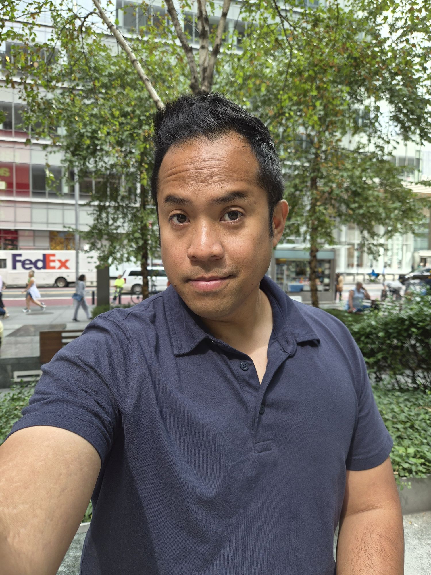 Samsung Galaxy Z Flip 7 selfie sample.