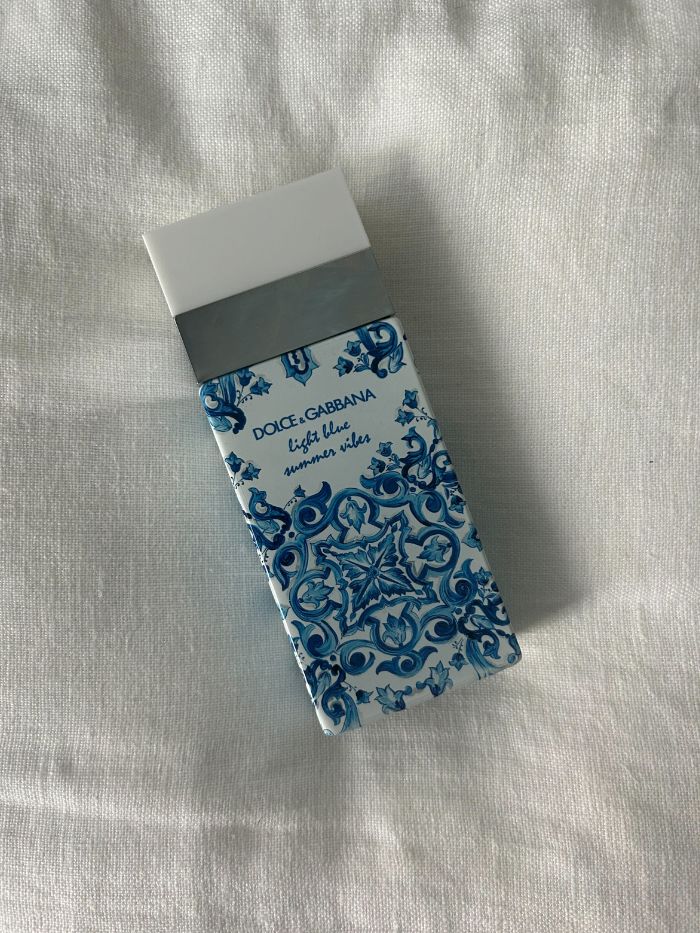 Marine perfumes on a white linen background