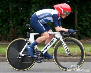 Emma Pooley of GB went for her usual setup: Cervelo P3, team issue skinsuit and helmet (not quite flush though), a mahoosive chainring, rear mounted Di2 battery and a shallow front wheel. She finished 6th, which was a little disappointing for her