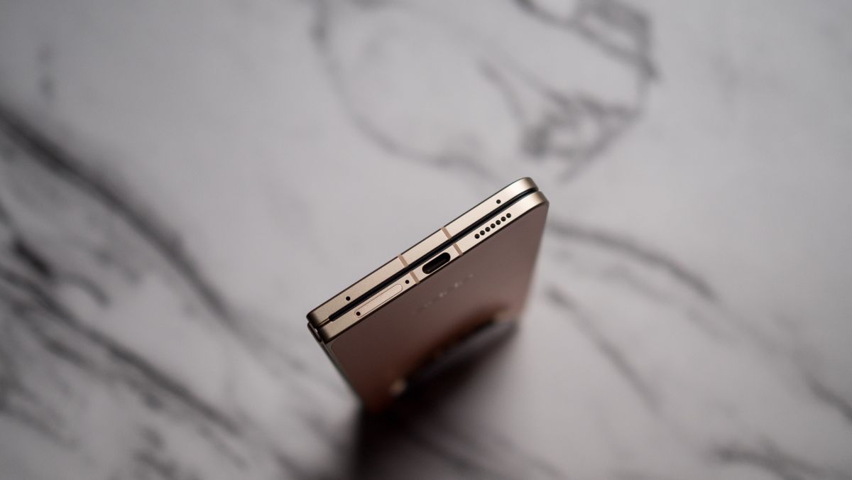 OPPO Find N6 hands-on testing