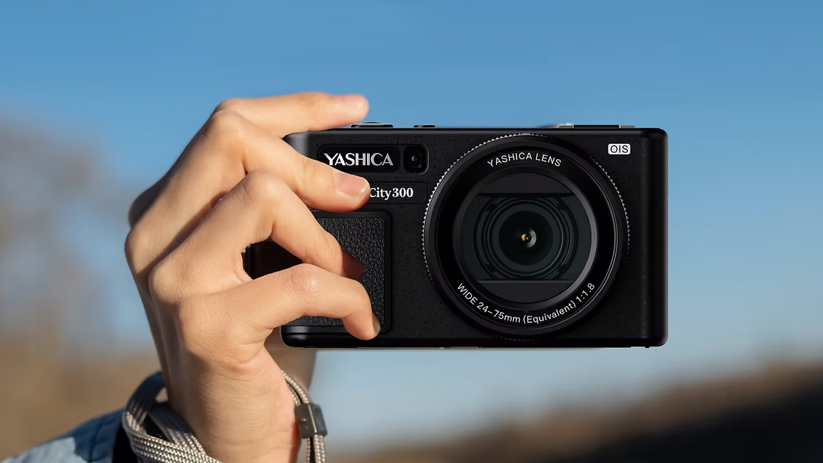 The Yashica City 300 held in a person&#039;s hand
