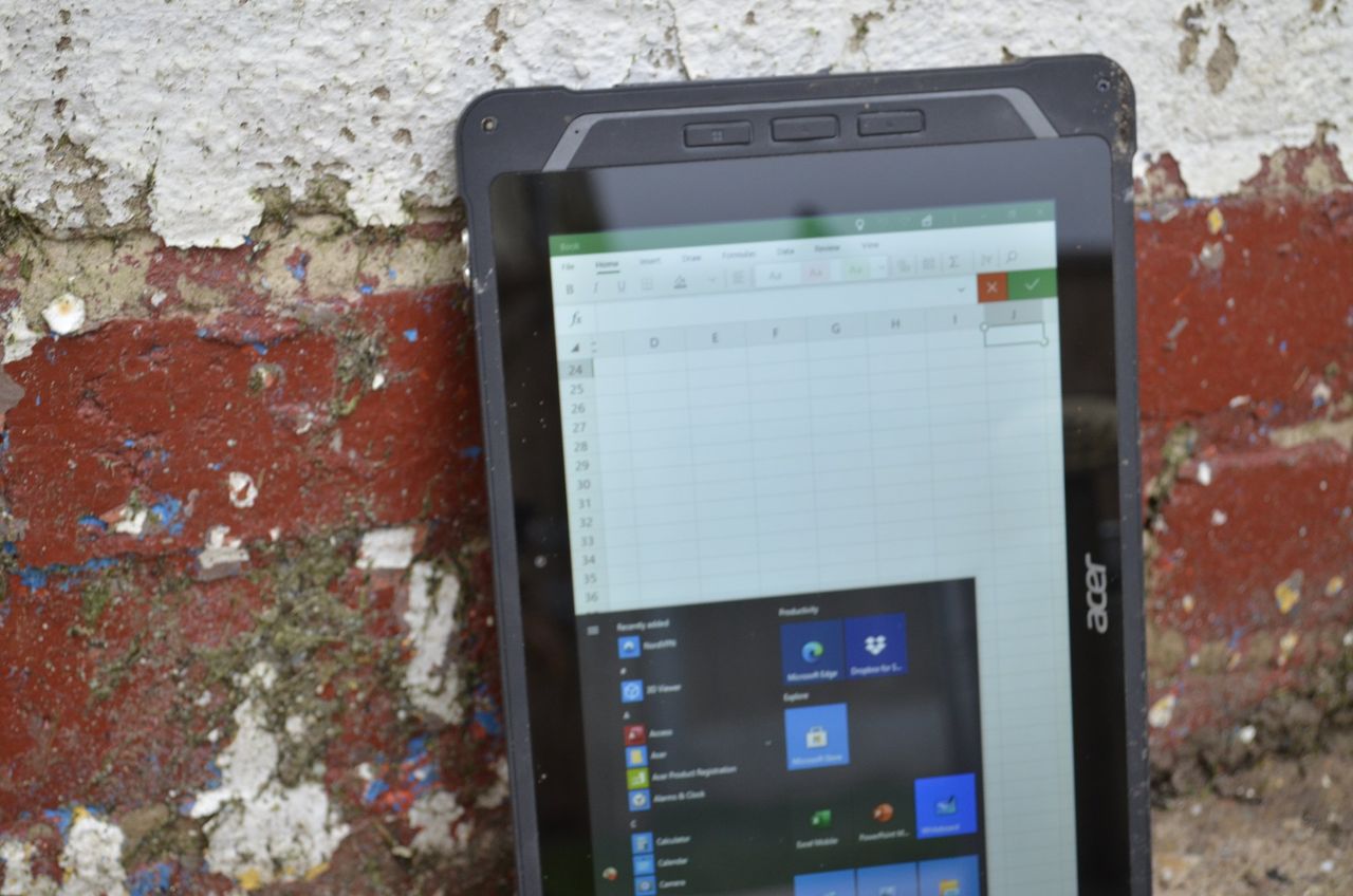 Acer Enduro T1