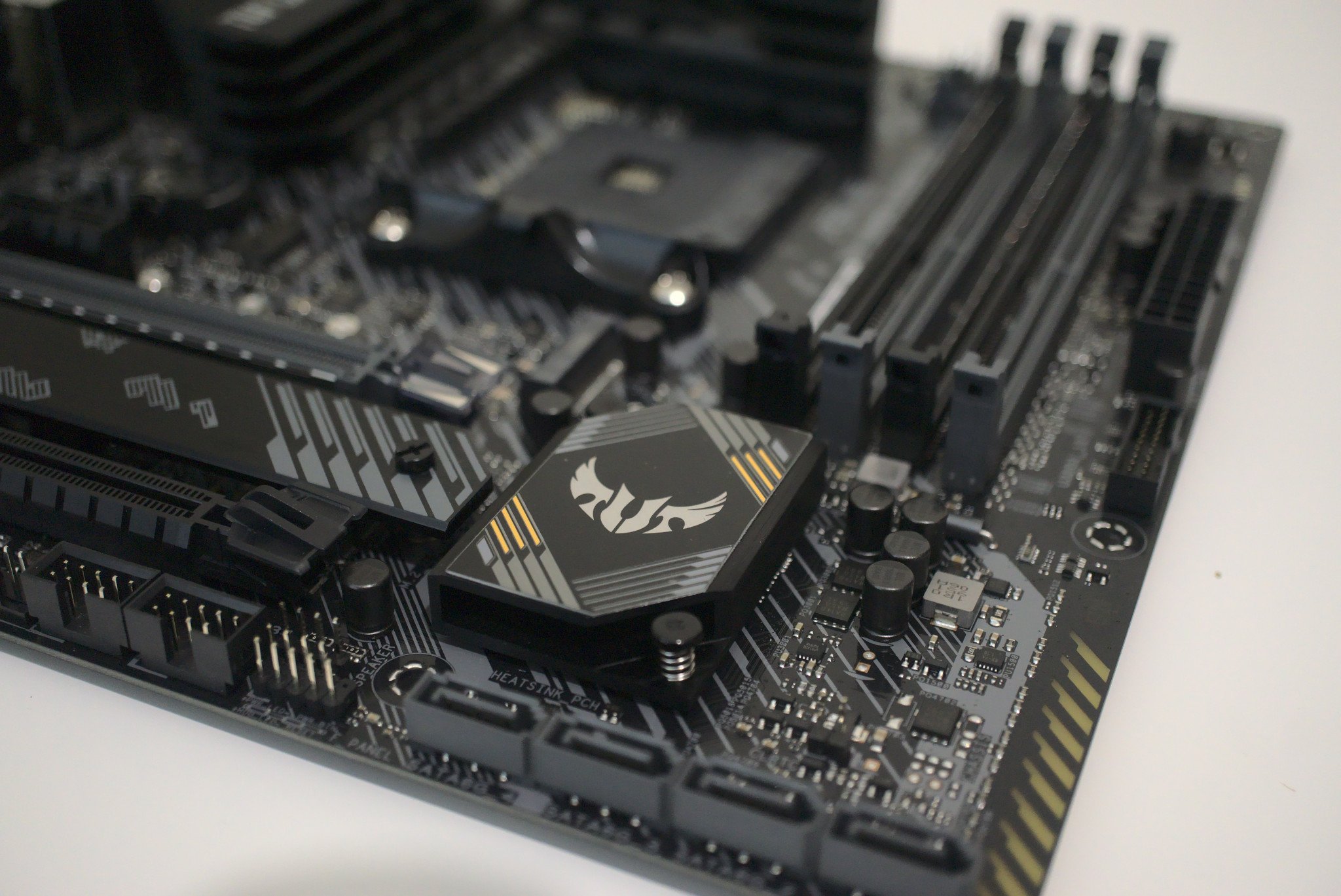 GIGABYTE B550M DS3H - The AMD B550 Motherboard Overview: ASUS