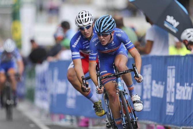 Chris Hamilton makes the decisive break