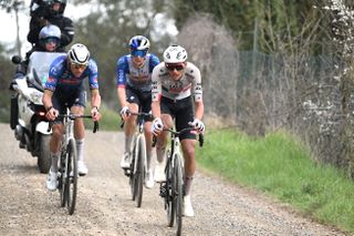 As it happened: Classics star betters GC favourites on gravel finale on stage 2 of Tirreno-Adriatico 2026