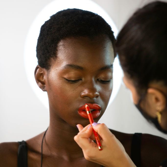 17 Life-Changing Makeup Hacks EVERY Woman Should Know