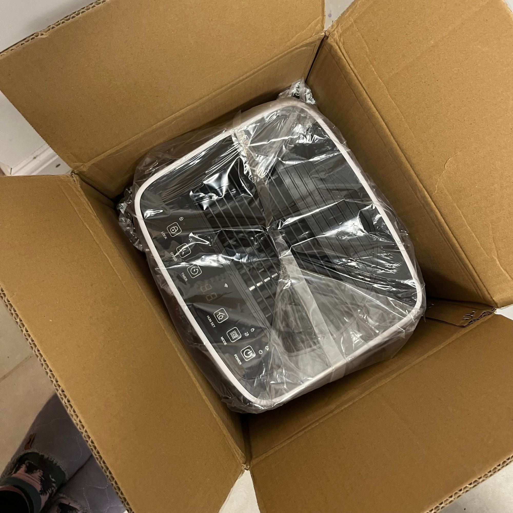 Devola 12L Compressor Dehumidifier in box