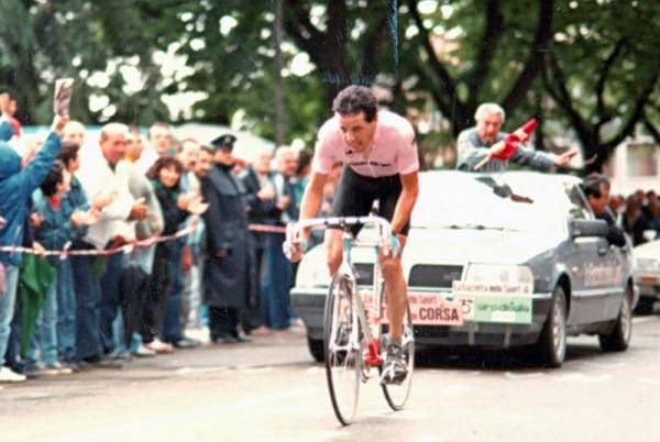 Stephen Roche would lose the maglia rosa to teammate Roberto Visentini during the stage 13 time trial.