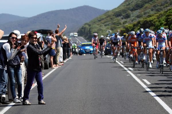 The crowds were out en masse today, and why not? It was perfect weather for stage 3.