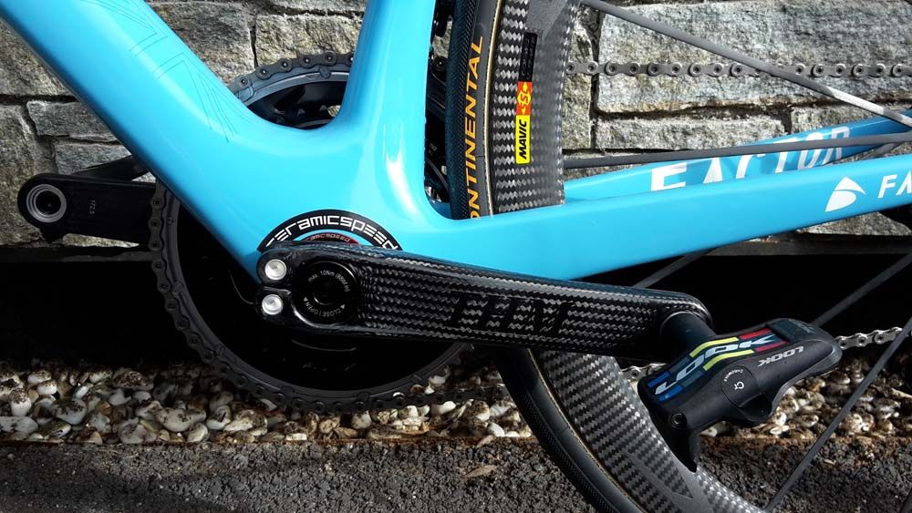 The big bottom bracket area and the THM made SRM crank