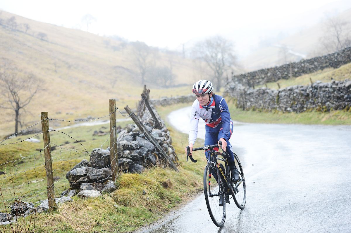 Tom Pidcock trains in Yorkshire.