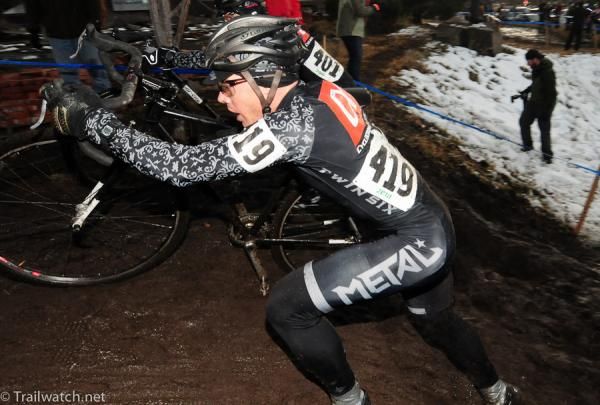 Louis Fountain (3FCX) racing to seventh place.