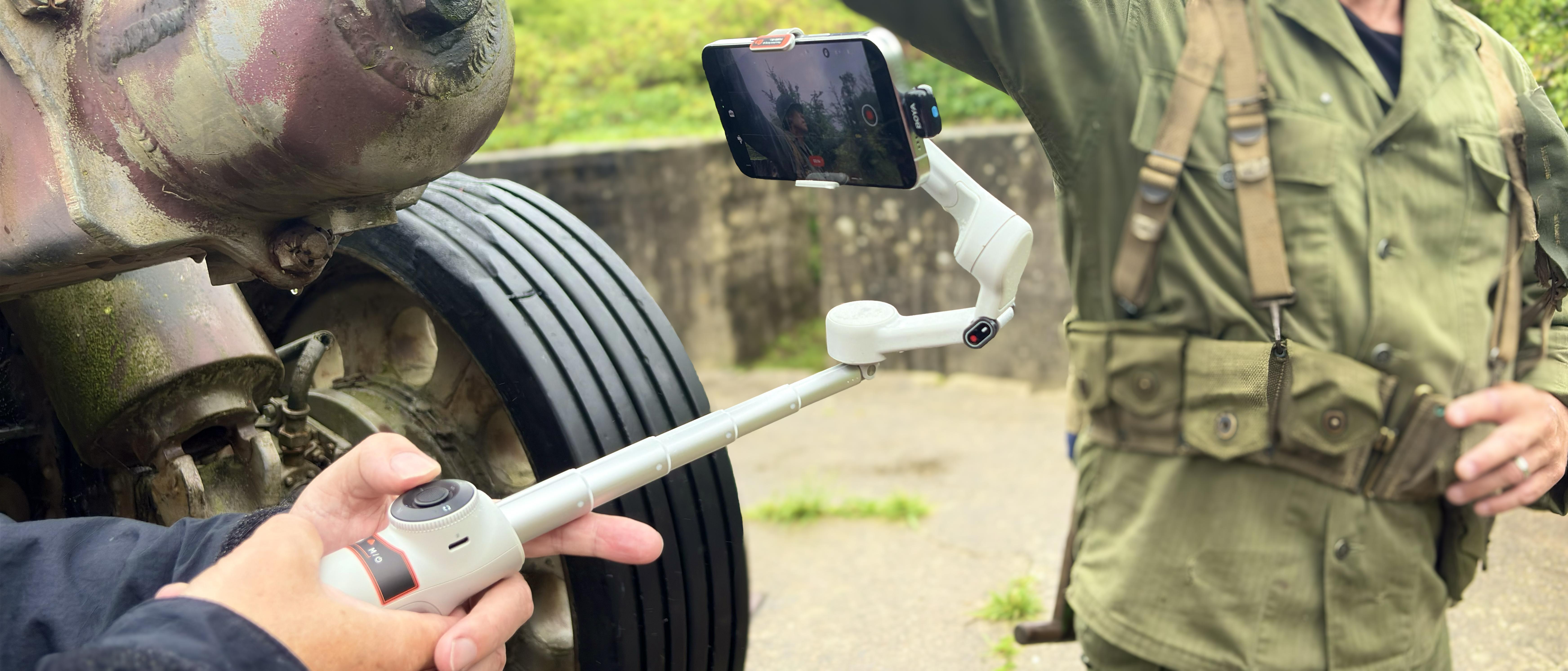 A shot of the telescopic selfie stick fully extended. The hinge at the end has been rotated to enable shooting from a lower angle