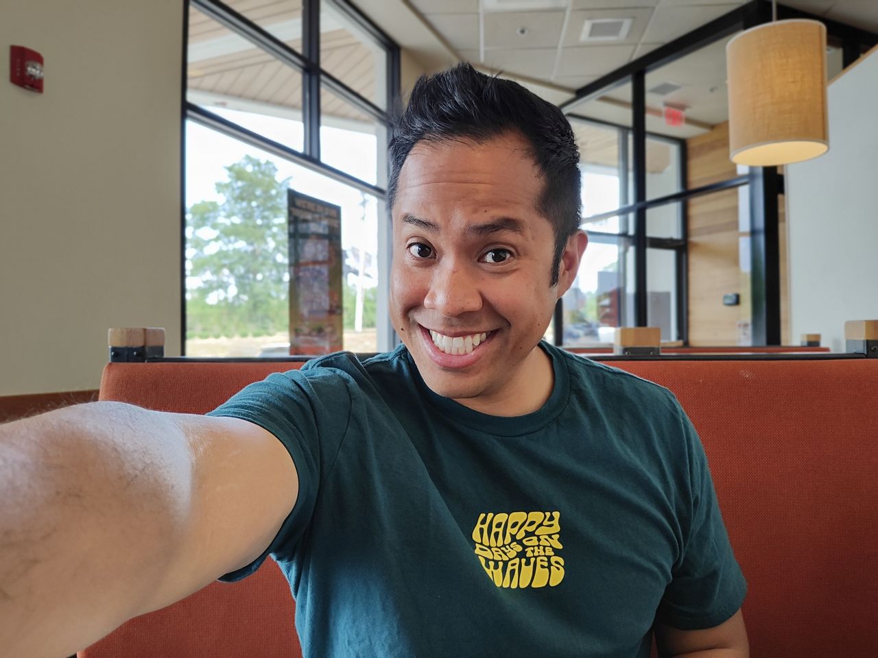 Motorola Razr Plus 2023 portrait sample.