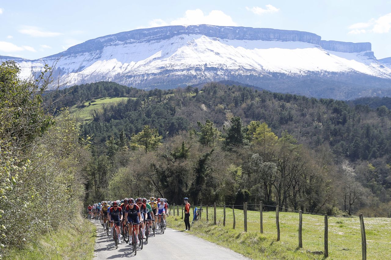 Itzulia Basque Country 2022 - 61st Edition - 3rd stage Llodio - Amurrio 181,7 km - 06/04/2022 - Scenery - photo Luis Angel Gomez/SprintCyclingAgency&Acirc;&copy;2022