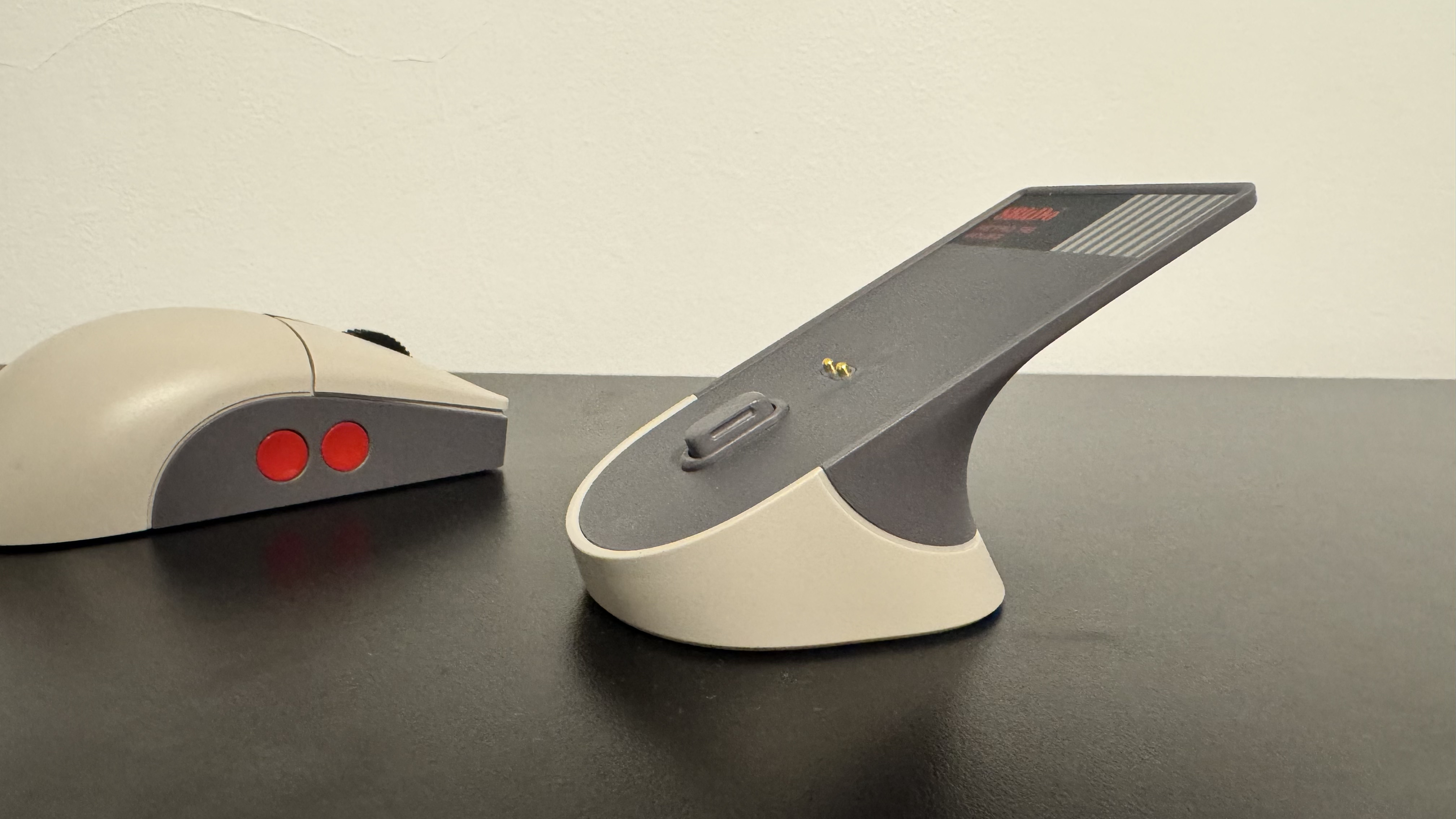 8BitDo Retro R8 gaming mouse