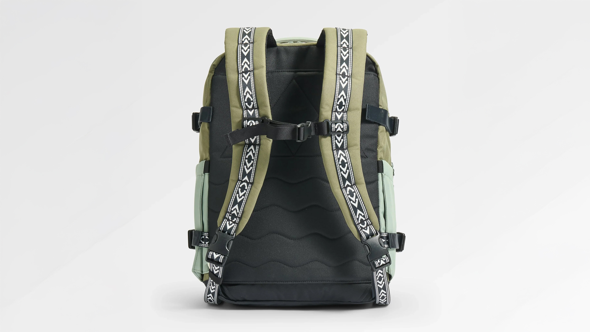 Passenger Boondocker Expandable Travel Pack