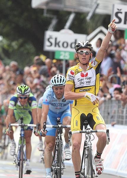 Ricco' salutes after winning his second stage.