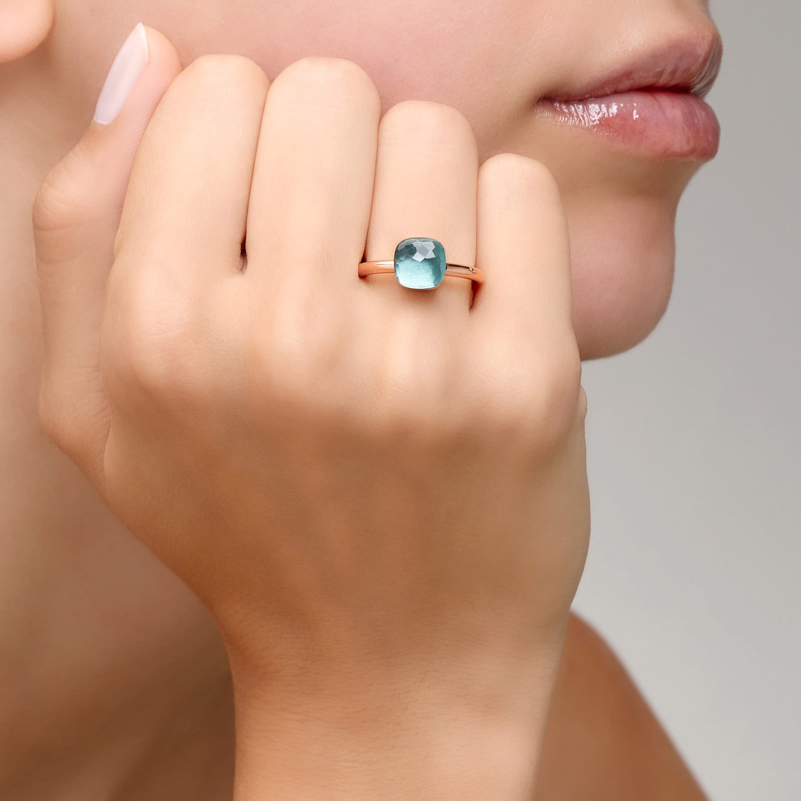 a model wearing a pomellato nudo ring