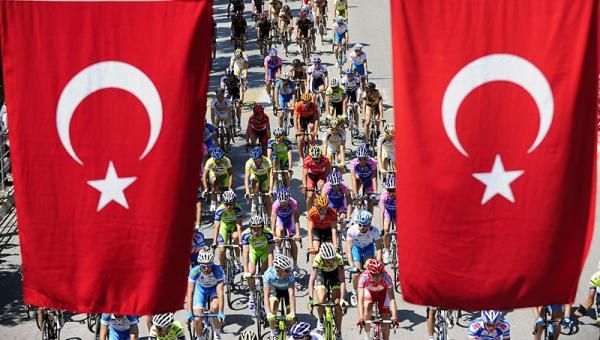 Turkish pride en route to Finike.